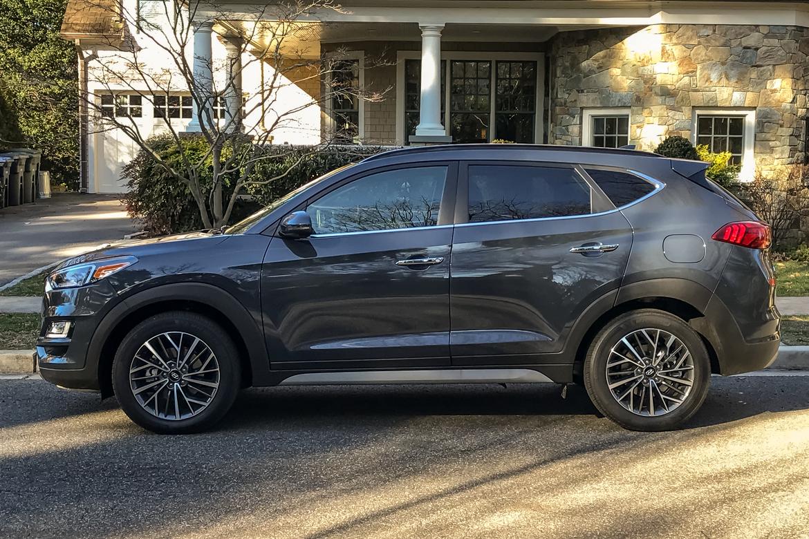 02-<a href=https://www.sharperedgeengines.com/used-hyundai-engines>hyundai</a>-tucson-2019-exterior--grey--outdoors--suburban.jpg