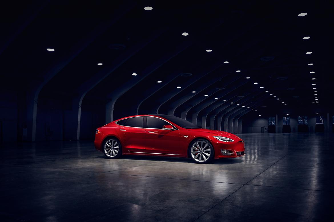 17Tesla_Model-S_OEM_02.jpg