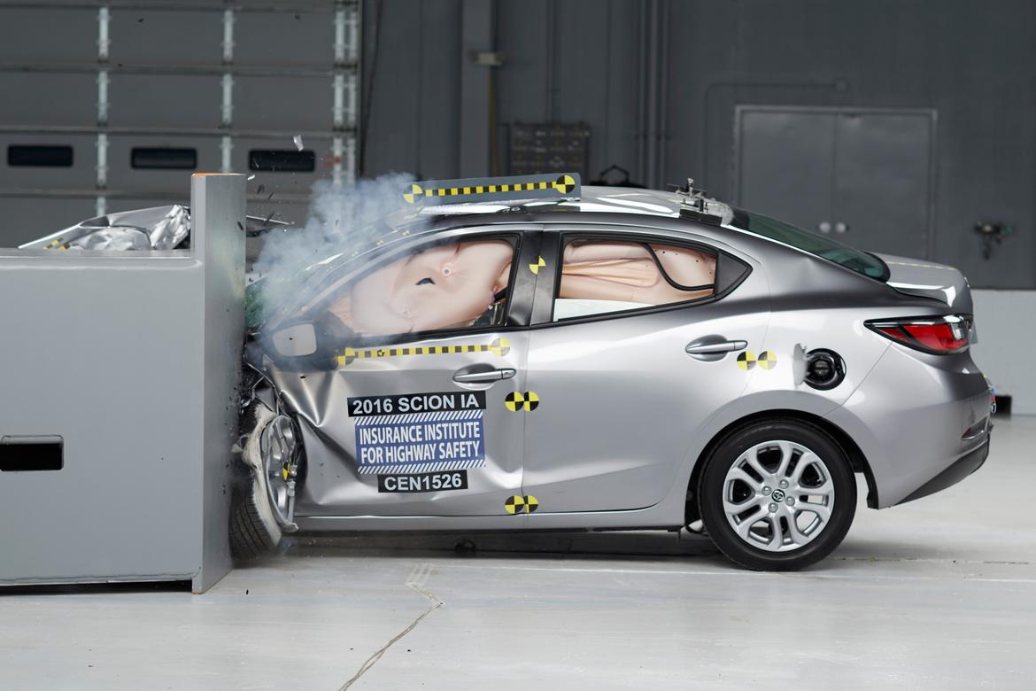 16_Scion_ia_IIHS.jpg
