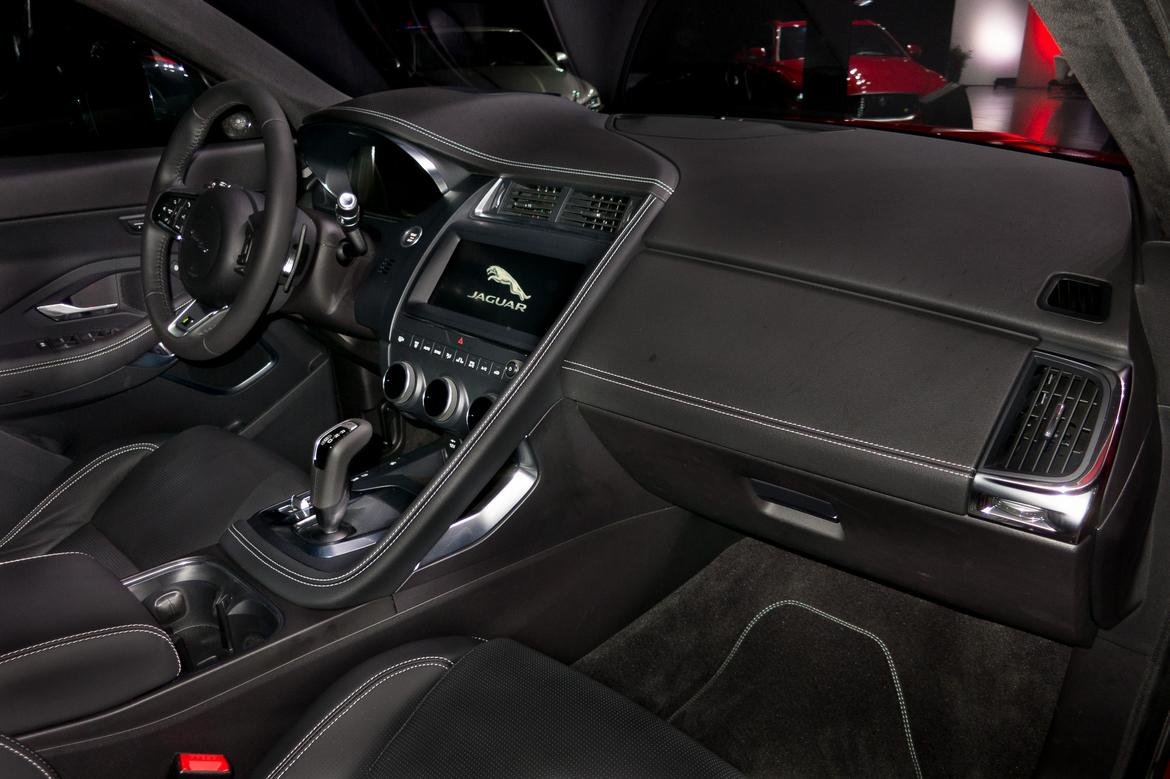 jaguar-E-PACE-2018-08-2018-drivers seat-E-PACE-front row-interio