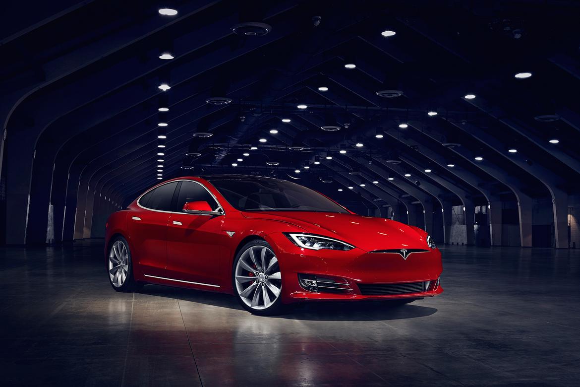 17Tesla_Model-S_OEM_01.jpg