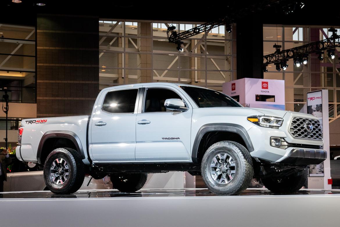 04-<a href=https://www.sharperedgeengines.com/used-toyota-engines>toyota</a>-tacoma-2020-cl.jpg