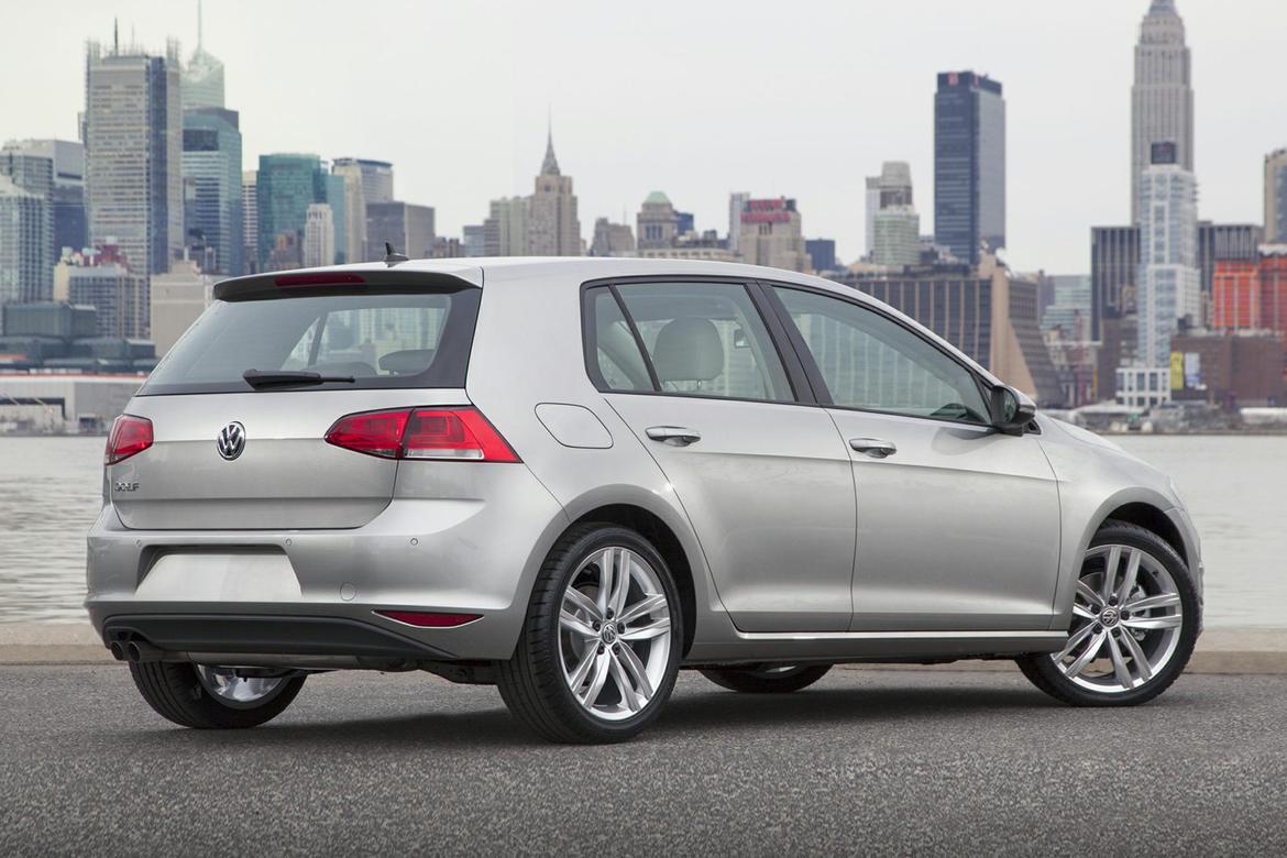 17_Volkswagen_Golf.jpg