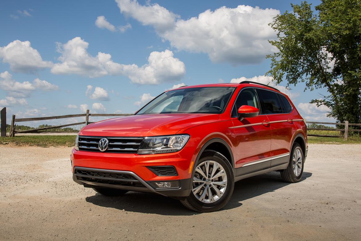 volkswagen-tiguan-2018-09-angle, exterior, front.jpg