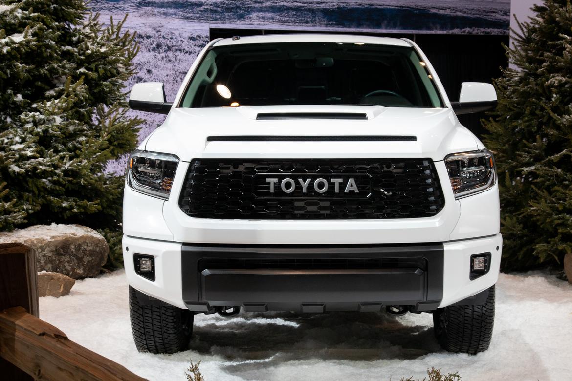 03-<a href=https://www.sharperedgeengines.com/used-toyota-engines>toyota</a>-tundra-2020-cl.jpg