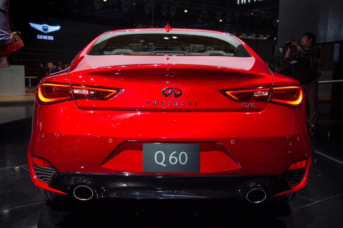 17Infiniti_Q60_AS_AC_07.jpg