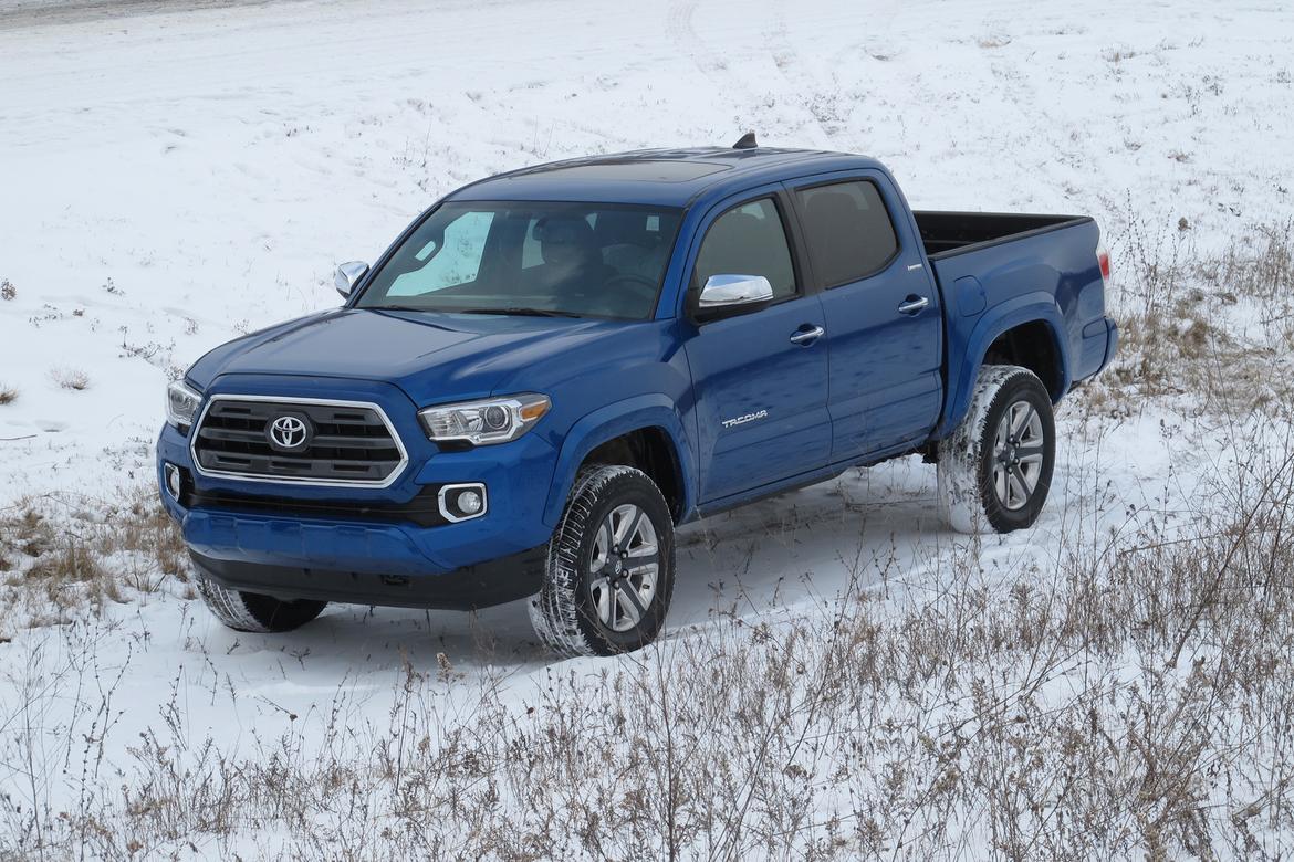 2017 Toyota Tacoma_ES.jpg
