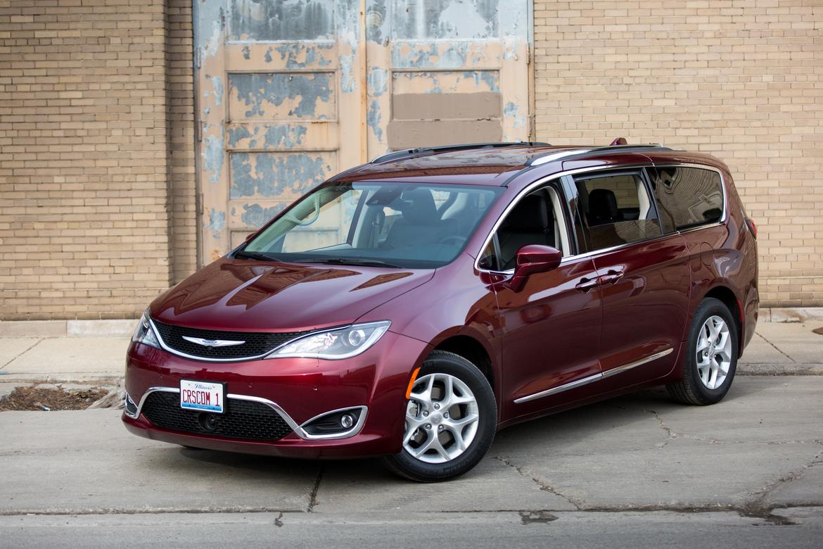 2017 Chrysler Pacifica Costs And Issues After 1 Year Of Ownership 17chrysler Pacifica Carscom Ac 03 Jpg