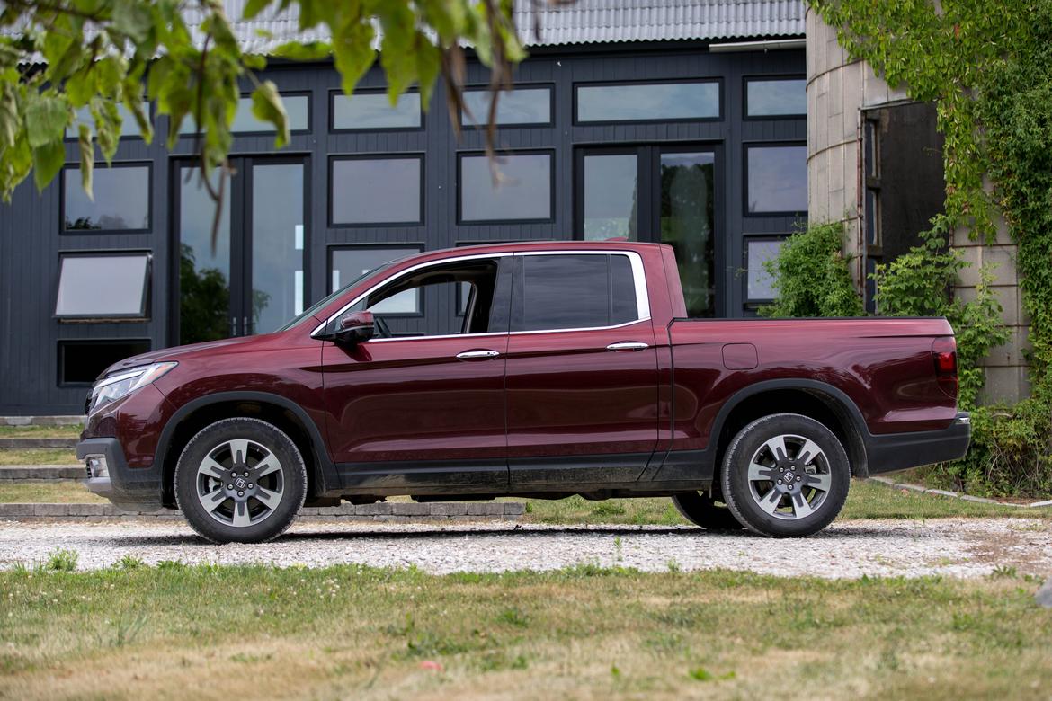 2017 <a href=https://www.autopartmax.com/used-honda-engines>honda</a> ridgeline_ac__7315.jpg