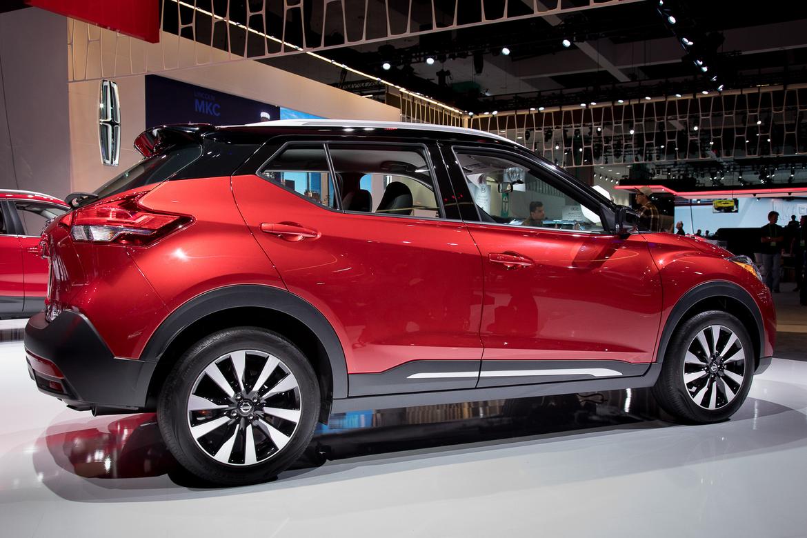 08-nissan-kicks-2018-17LAAS--angle--autoshow--rear.jpg