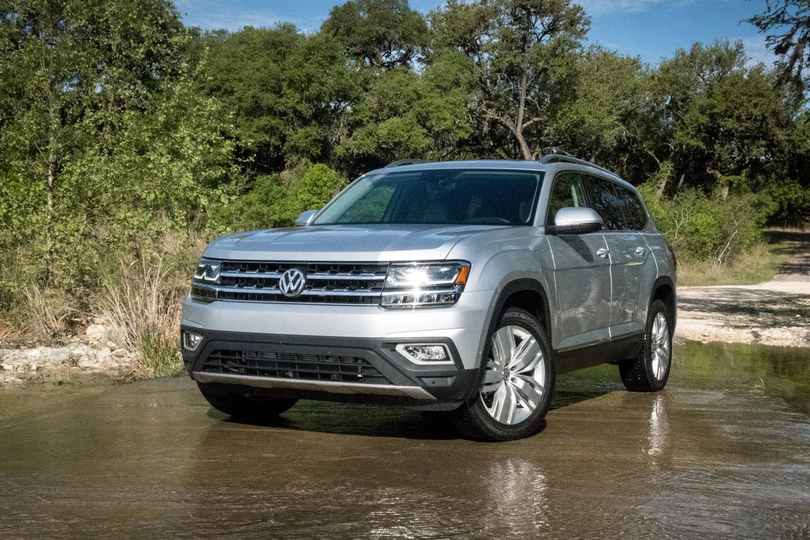 18Volkswagen_Atlas_BW_01.jpg