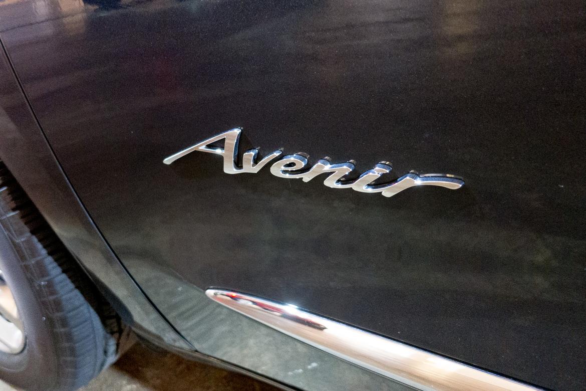 10-2018-buick-enclave-2018-badge-Buick-Enclave-exterior-grey.jpg