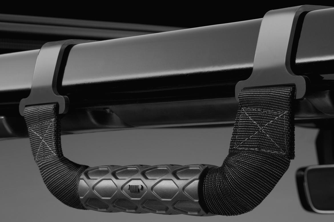 18JeepWrangler_GrabHandle_OEM.jpg