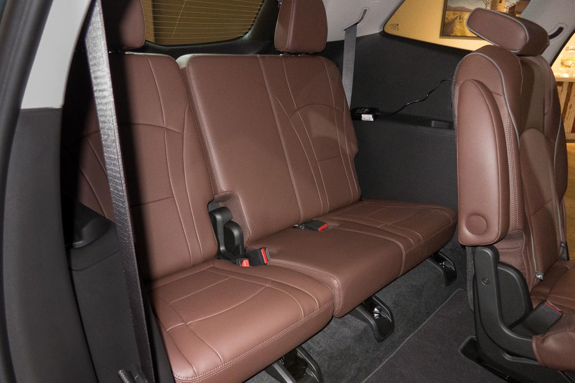 24-2018-buick-enclave-2018-backseat-Buick-Enclave-interior-third