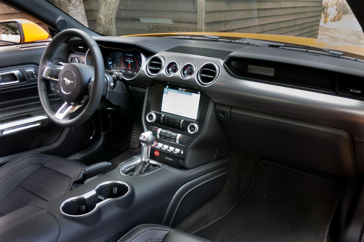 18-ford-mustang-2018-dashboard-drivers seat-front row-interior.j