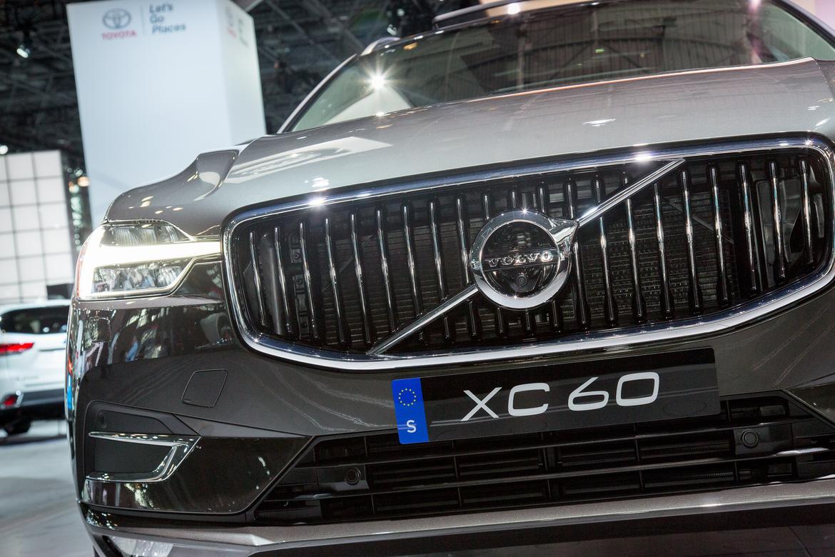 18Volvo_XC60_AS_ES_09.jpg