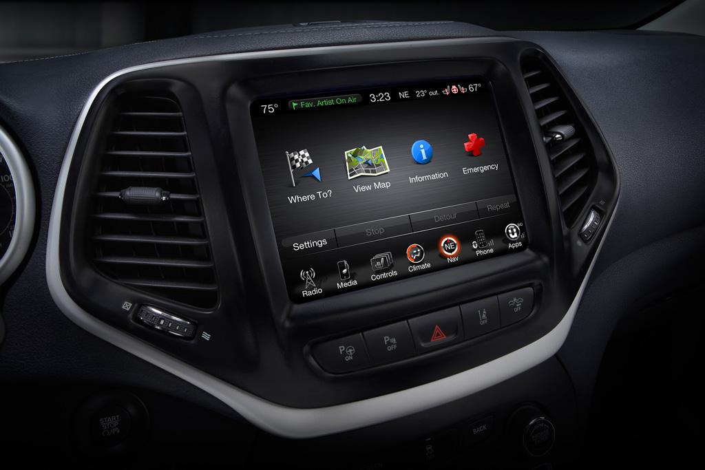 17_Jeep_Cherokee_Uconnect_OEM.jpg