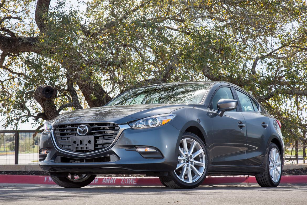 17Mazda_Mazda3_SO_ES_04.jpg