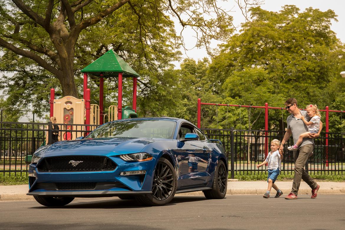 01-<a href=https://www.sharperedgeengines.com/used-ford-engines>ford</a>-mustang-gt-family-2018-blue--exterior.jpg