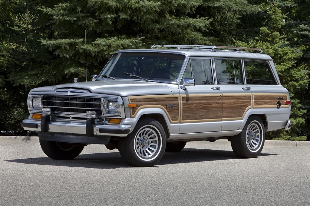 Grands_Jeep_Grand_Wagoneer.jpg