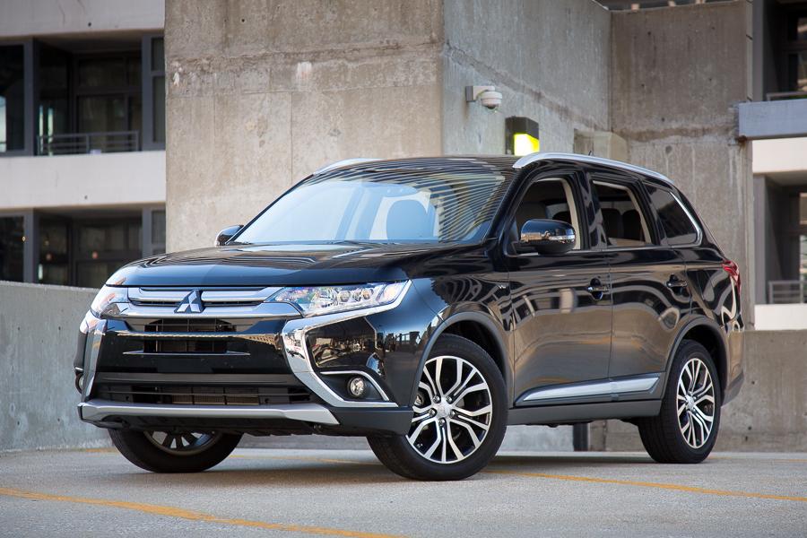 Mitsubishi outlander 2017 черный Mitsubishi outlander 2017 черный