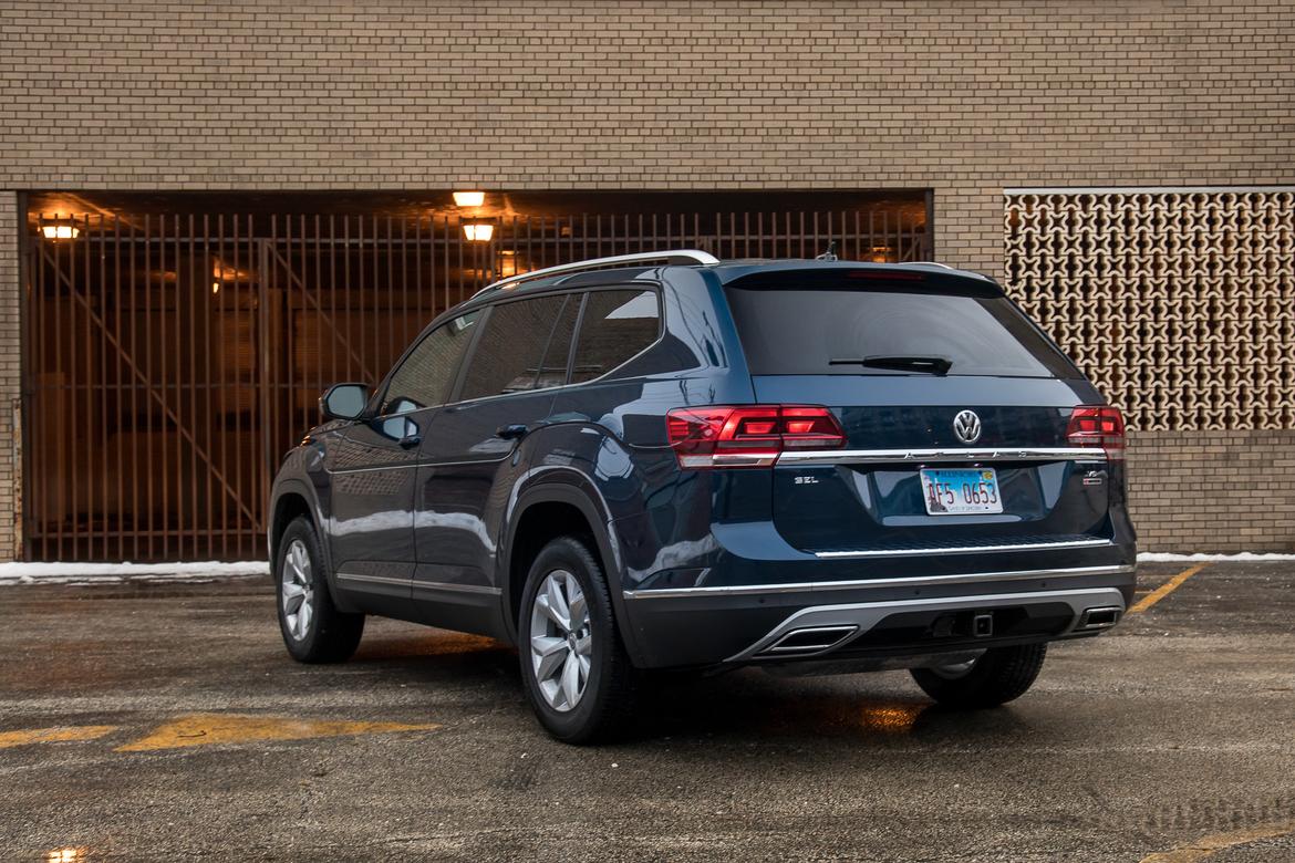 06-<a href=https://www.sharperedgeengines.com/used-volkswagen-engines>volkswagen</a>-atlas-2018-blue-exterior.jpg