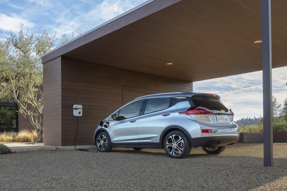 2017 Chevrolet Bolt Ev Photos Details On Gm S 200 Mile Electric 2017 Chevrolet Bolt Ev Photos Details On Gm S 200 Mile Electric Car