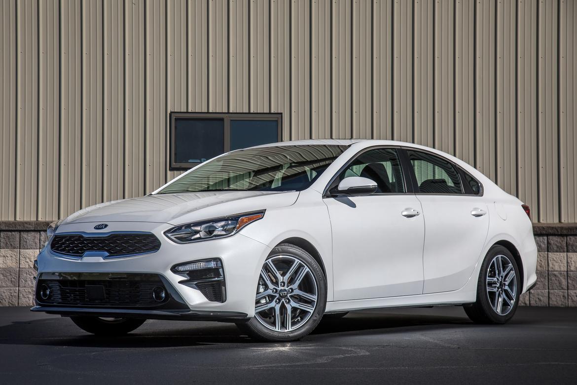 01-<a href=https://www.sharperedgeengines.com/used-kia-engines>kia</a>-forte-2019-angle--exterior--front--white.jpg