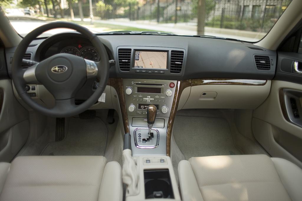 2008 Subaru outback vs. 2008 honda crv #7
