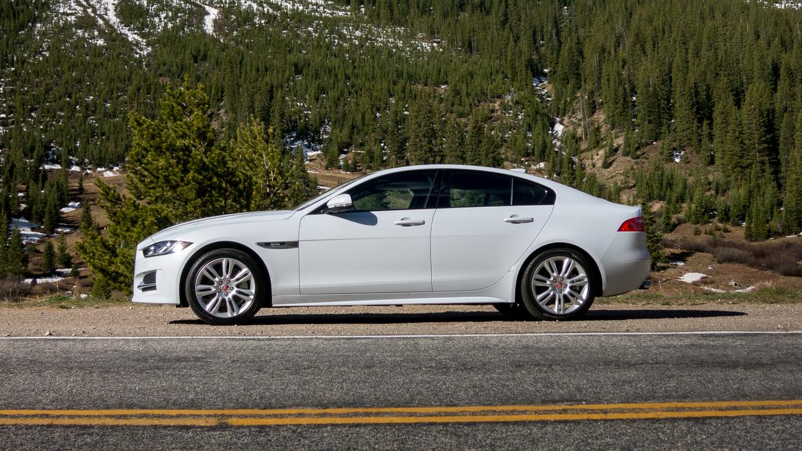 2017 Jaguar Xe 25T >> Jaguar Debuts New Four-Cylinder Engine for XE, XF, F-Pace ... 2017 Jaguar Xe 25T >> Jaguar Debuts New Four-Cylinder Engine for XE, XF, F-Pace ...