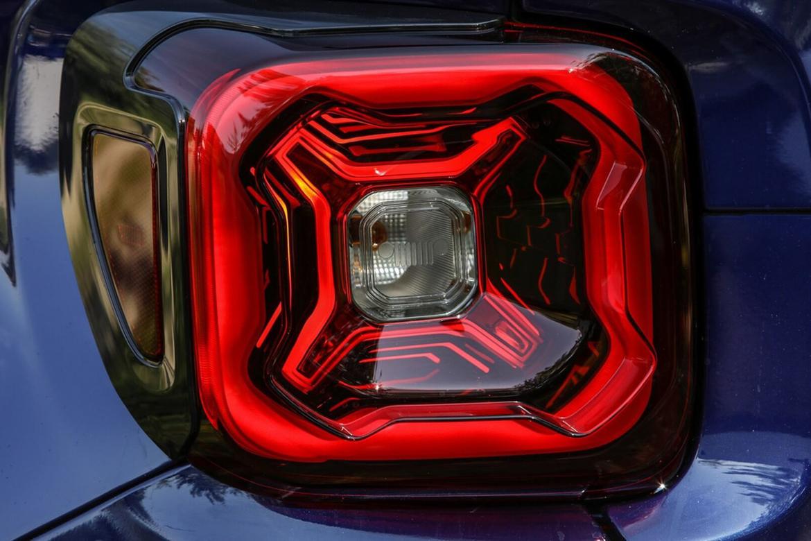 <a href=https://www.autopartmax.com/used-jeep-engines>jeep</a>-renegade-2019-euro-tailights.jpg