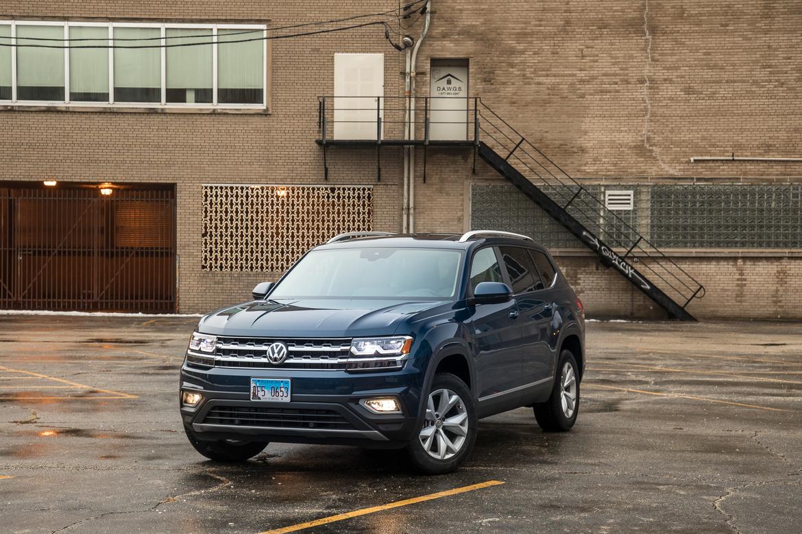 02-<a href=https://www.sharperedgeengines.com/used-volkswagen-engines>volkswagen</a>-atlas-2018-angle-blue-exterior-front.jpg