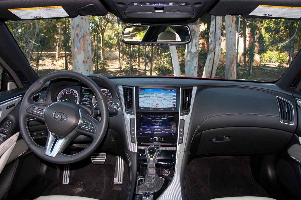 17Infiniti_Q60_FD_BW_11.jpg