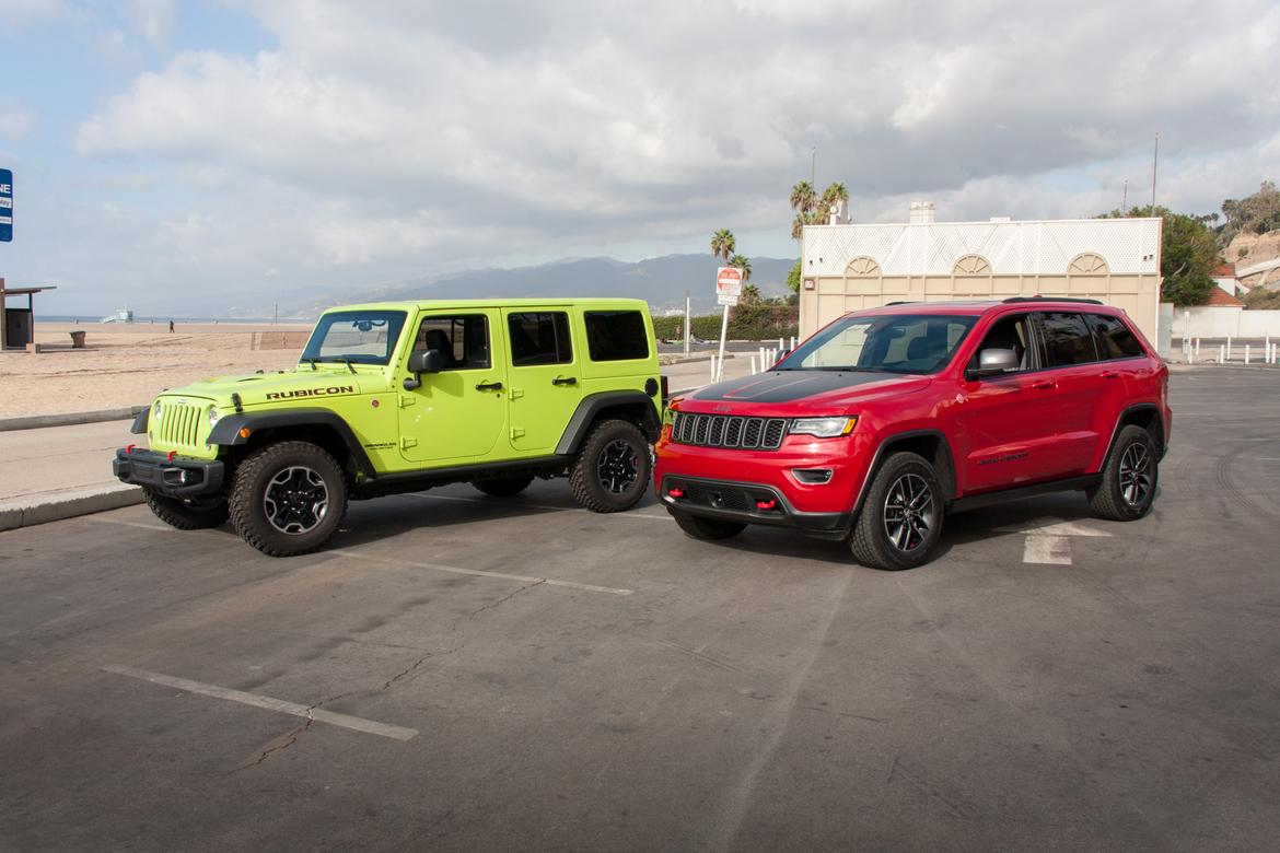 Jeep_Head-to-Head_BW_03.jpg