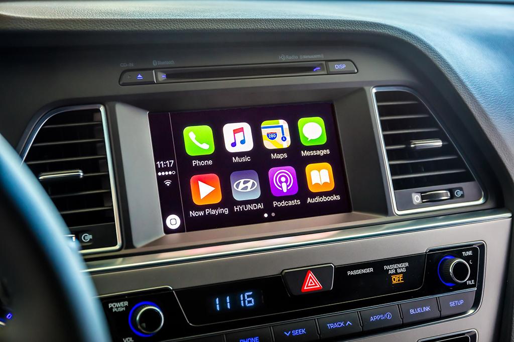 Hyundai_Apple_CarPlay.jpg