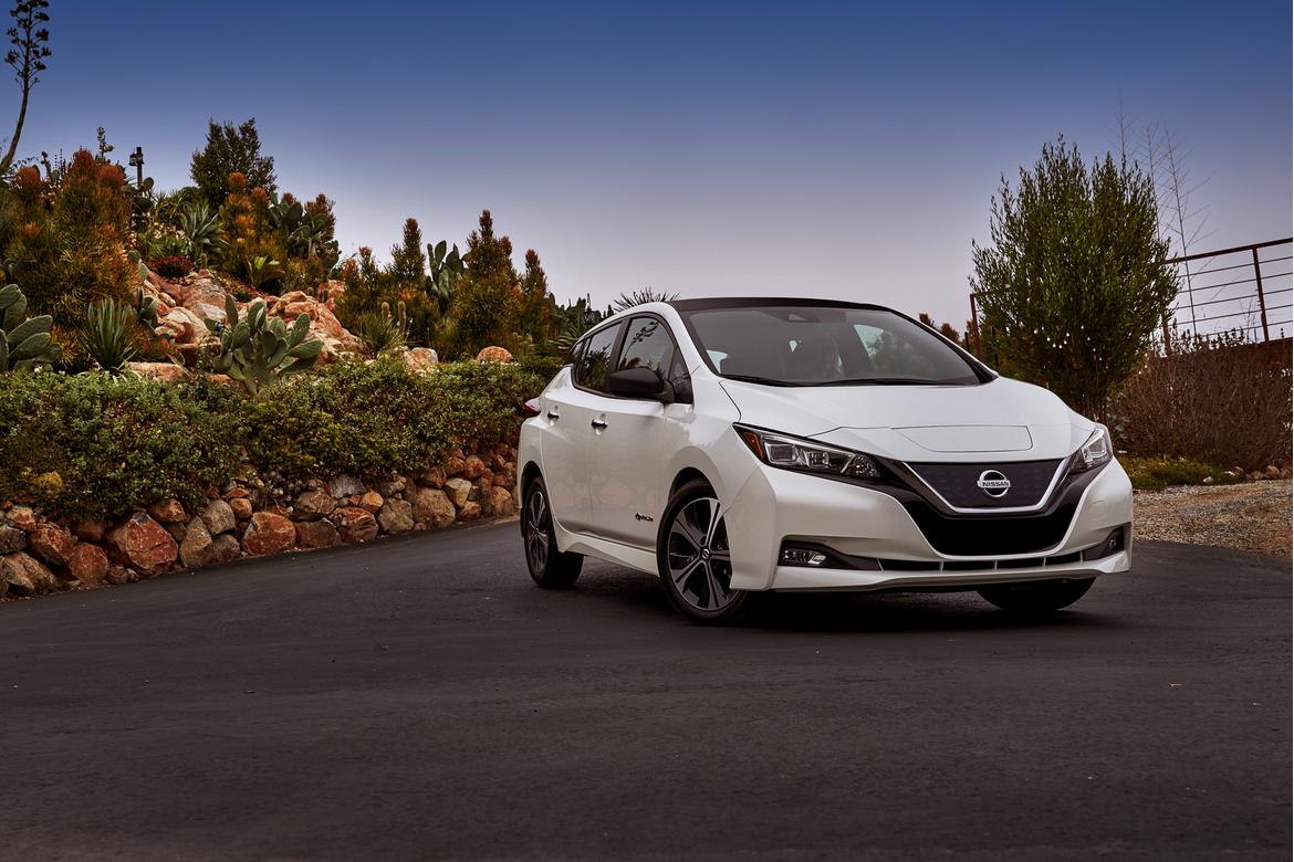 nissan-leaf-2018-27-.jpg