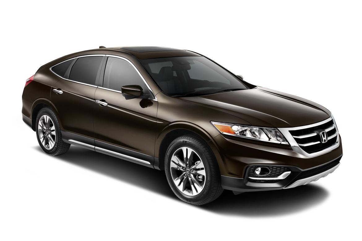 2015_Honda_Crosstour_EX-L_03.jpg
