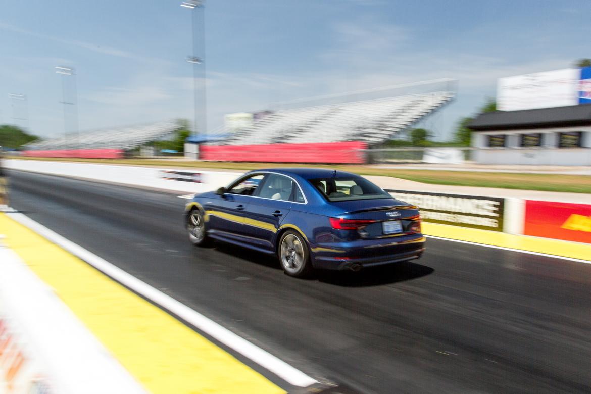 170510_LuxurySedan_AC_Accel_06.jpg