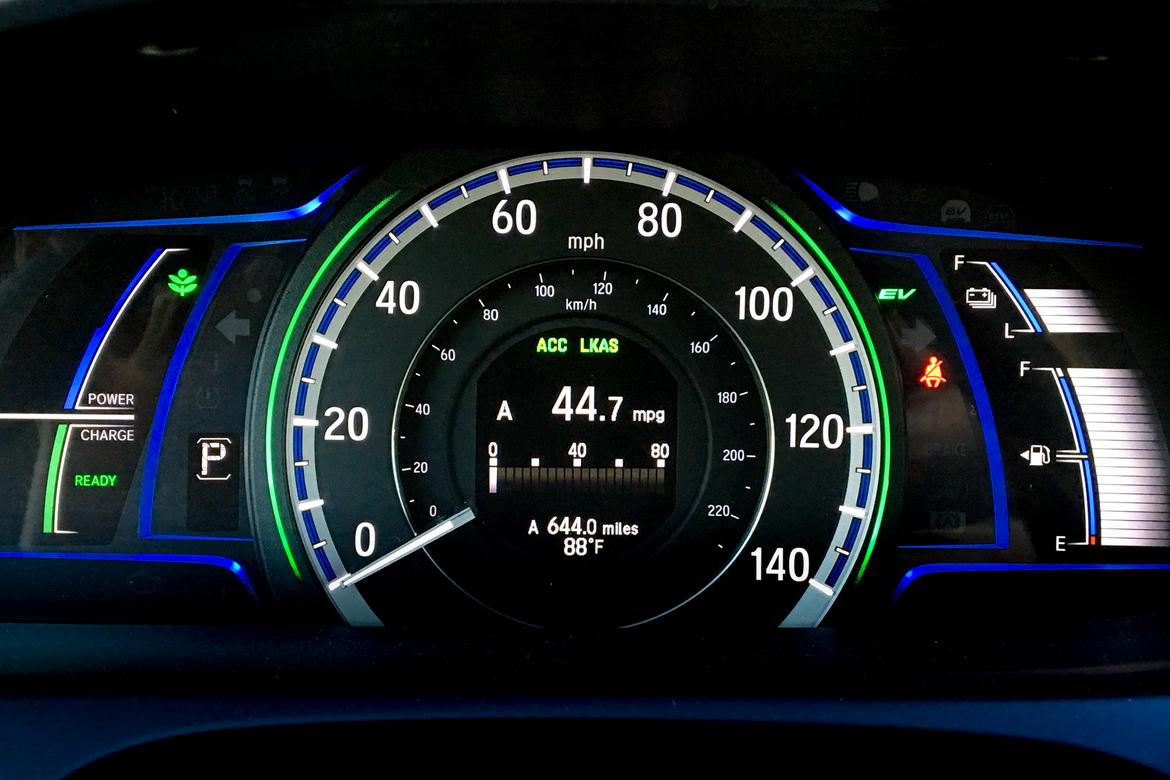 07_Honda_AccordHybrid_FM.jpg