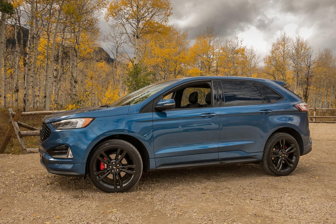 02-<a href=https://www.sharperedgeengines.com/used-ford-engines>ford</a>-edge-st-2019-blue--exterior--front--profile.jpg