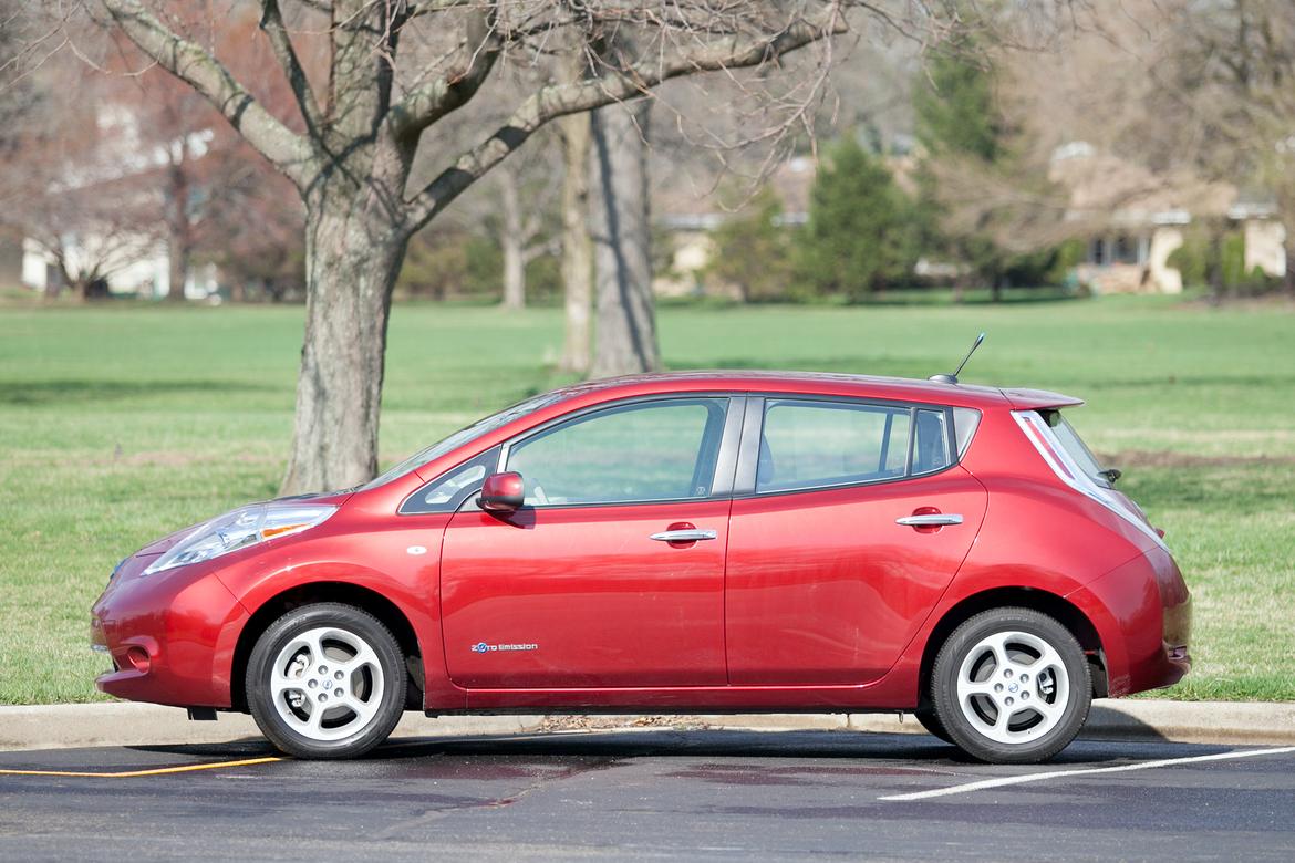 Nissan Leaf Bmw 5 Series Among Best Used Car Deals This Year News Nissan Leaf Bmw 5 Series Among Best Used Car Deals This Year