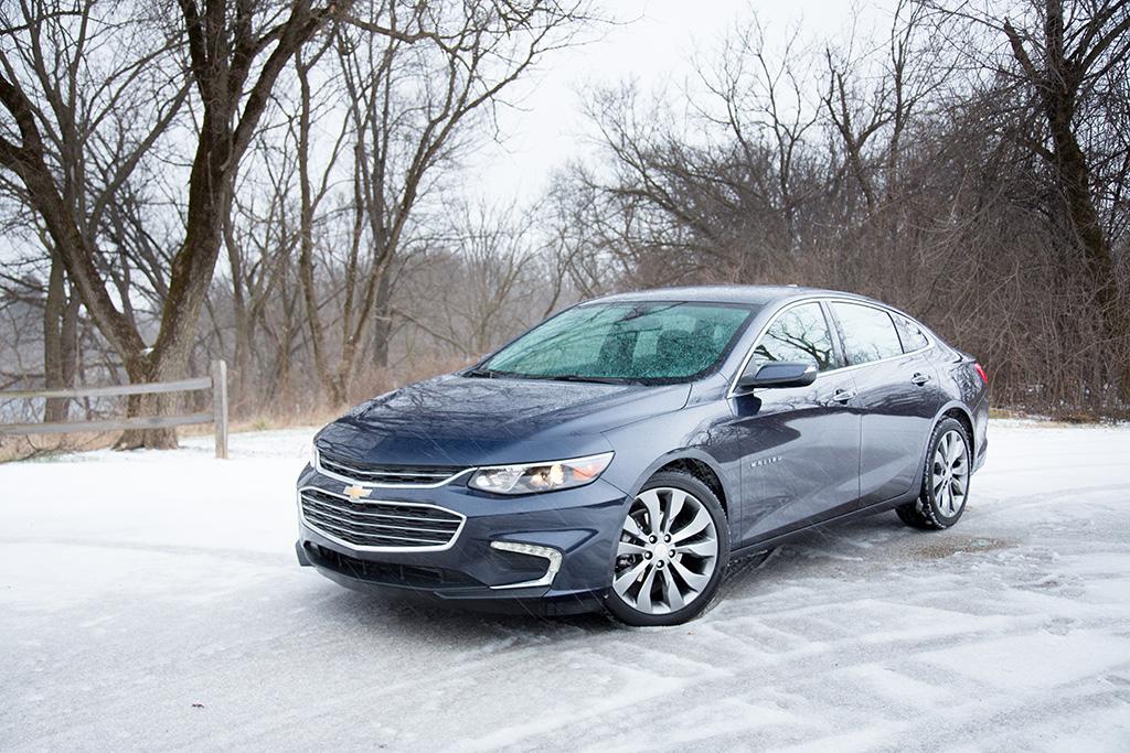 16Chevrolet_Malibu_ES_04.jpg