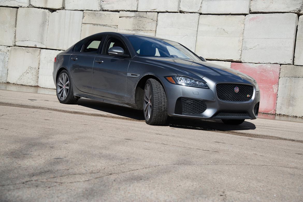 16Jaguar_XF_CSC_AC_07.jpg