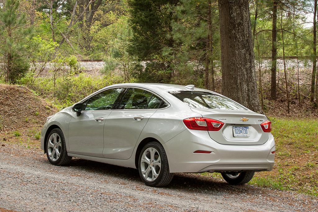 16Chevrolet_Cruze_FD_MH_02.jpg