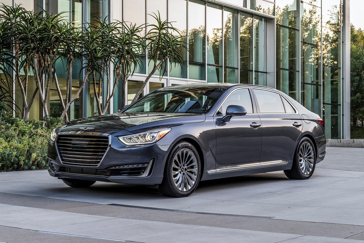 17_Genesis_G90_HERO.jpg