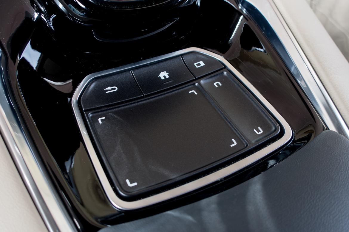 02-<a href=https://www.autopartmax.com/used-acura-engines>acura</a>-rdx--multimedia-2019-controls--interior.jpg