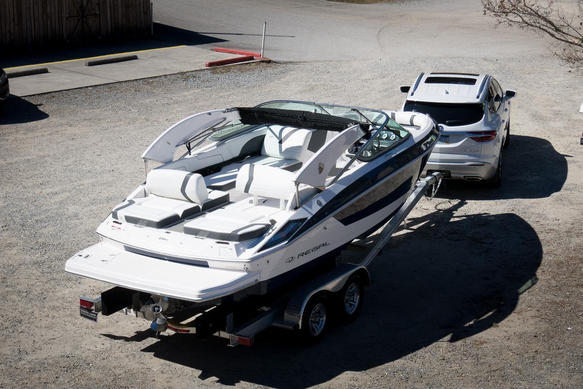 15-2018-buick-enclave-2018-boat-Buick-Enclave-exterior-tow.jpg