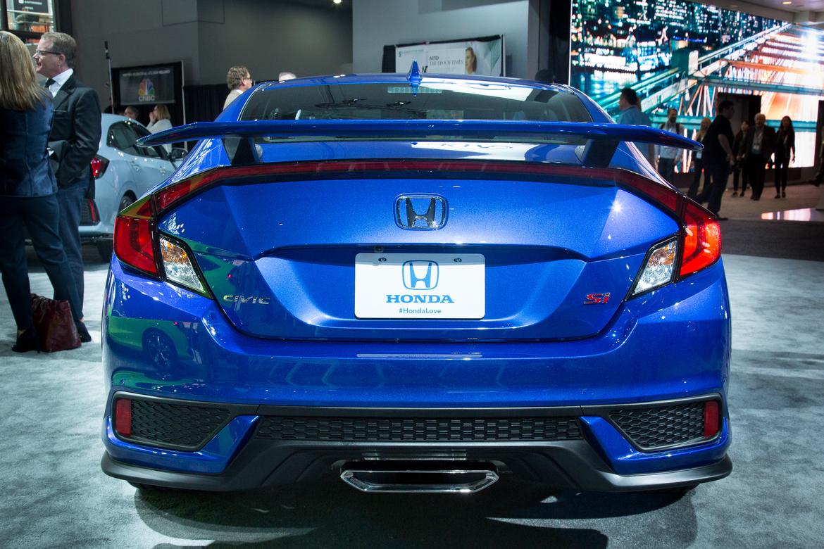 2017 Honda Civic Si Review First Impressions And Photo Gallery Meta Itemprop Width Content 1170 Height 2017 Honda Civic Si