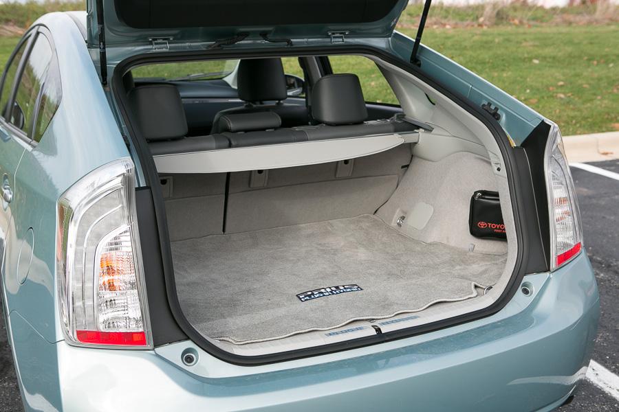 2012 Toyota Prius Plug-in - Our Review | Cars.com