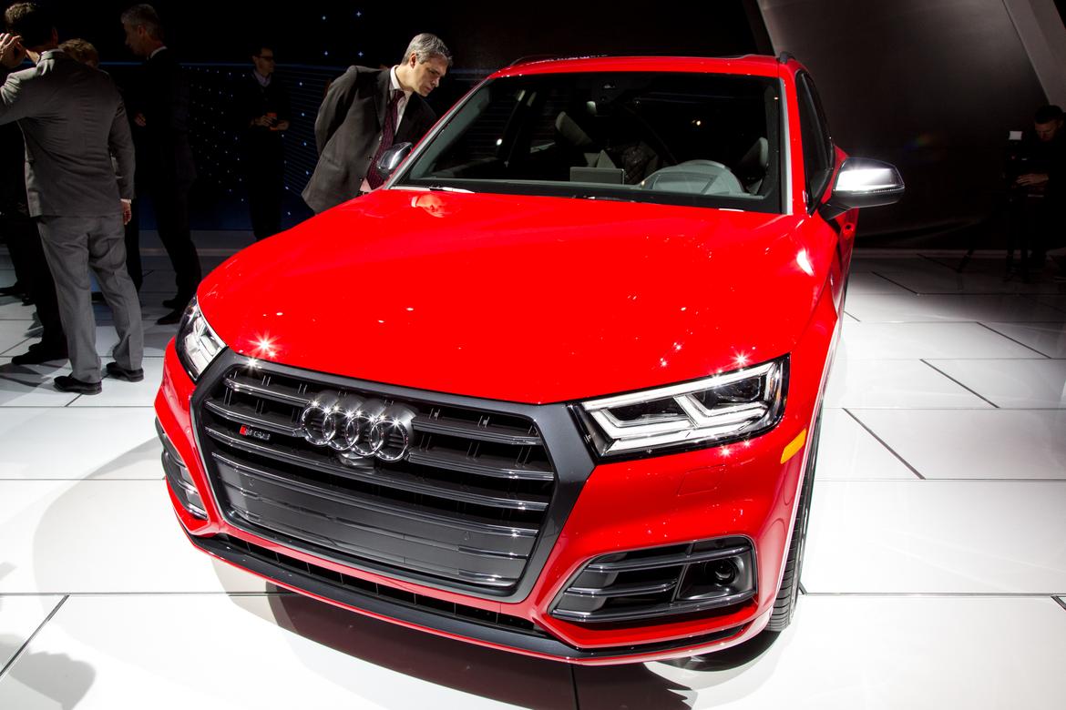 18Audi_SQ5_AS_AC_02.jpg
